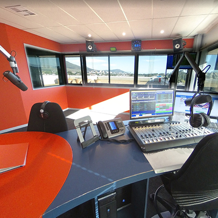 Magic 828 AM Studio